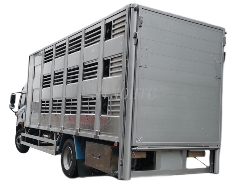 2~3 Decks Transport 60 Pcs Live Hog Truck For Land Transportation of Pigs